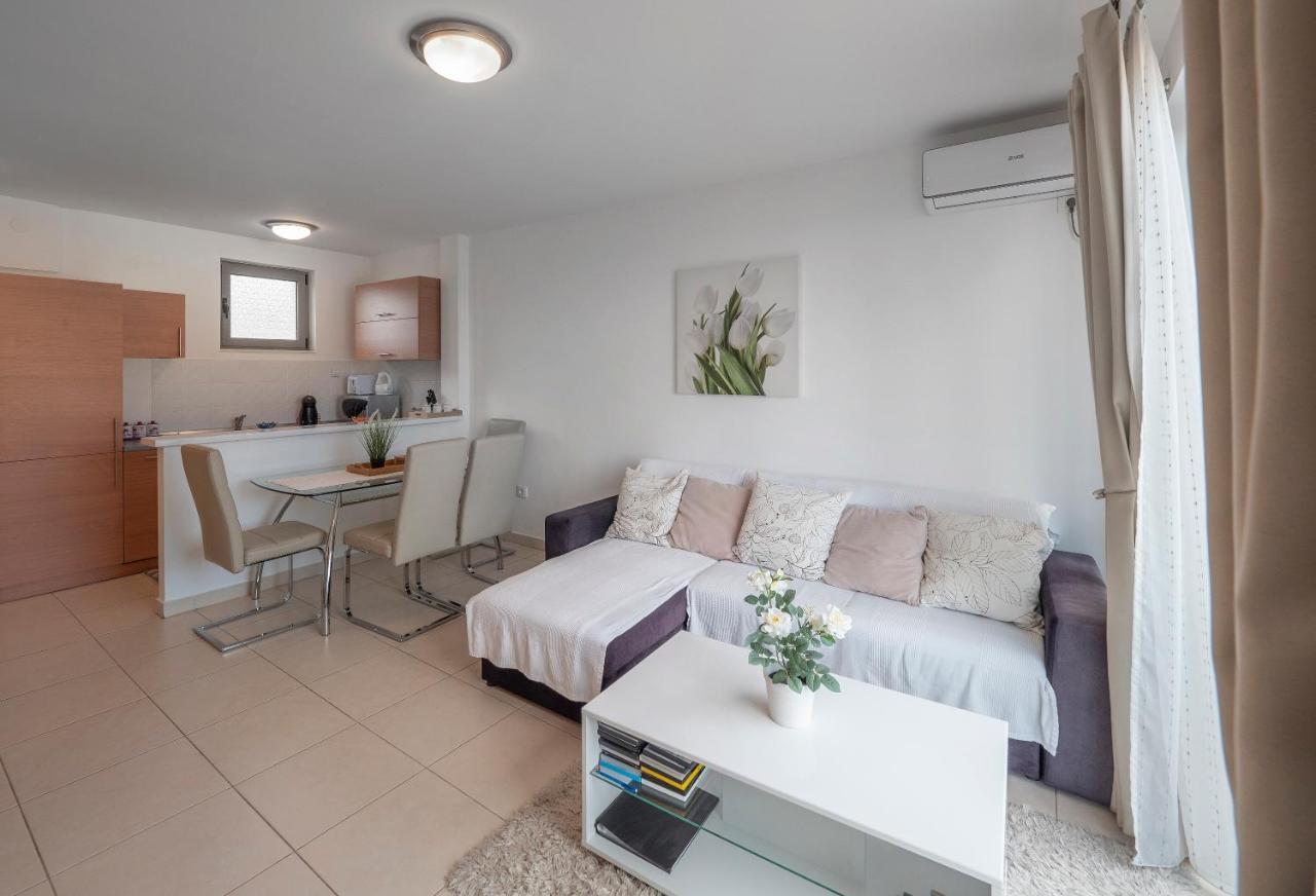 Sea View Two Bedroom Family Apartment With Pool - Sunset Ivanovici Bečići Buitenkant foto